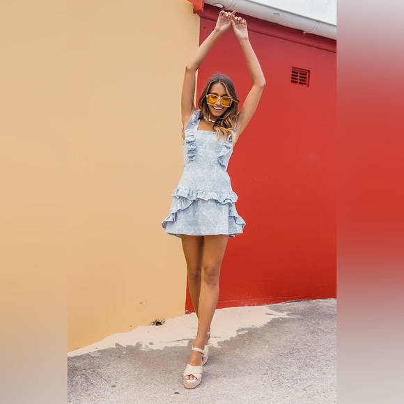 SELFIE LESLIE | Shiloh Tie-Back Pinafore Dress - Sage - Picture 2 of 16